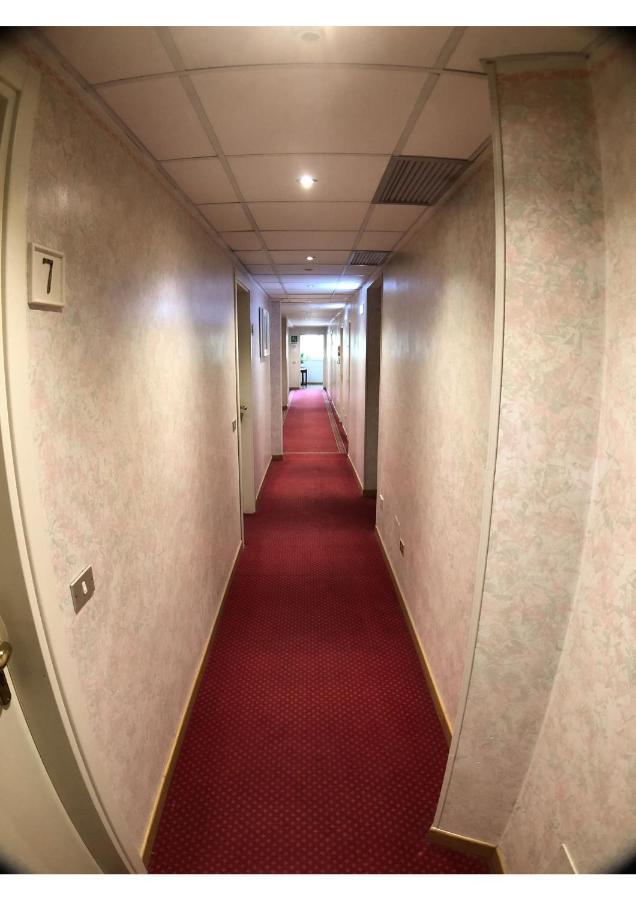 Hotel La Bussola Padenghe sul Garda Buitenkant foto