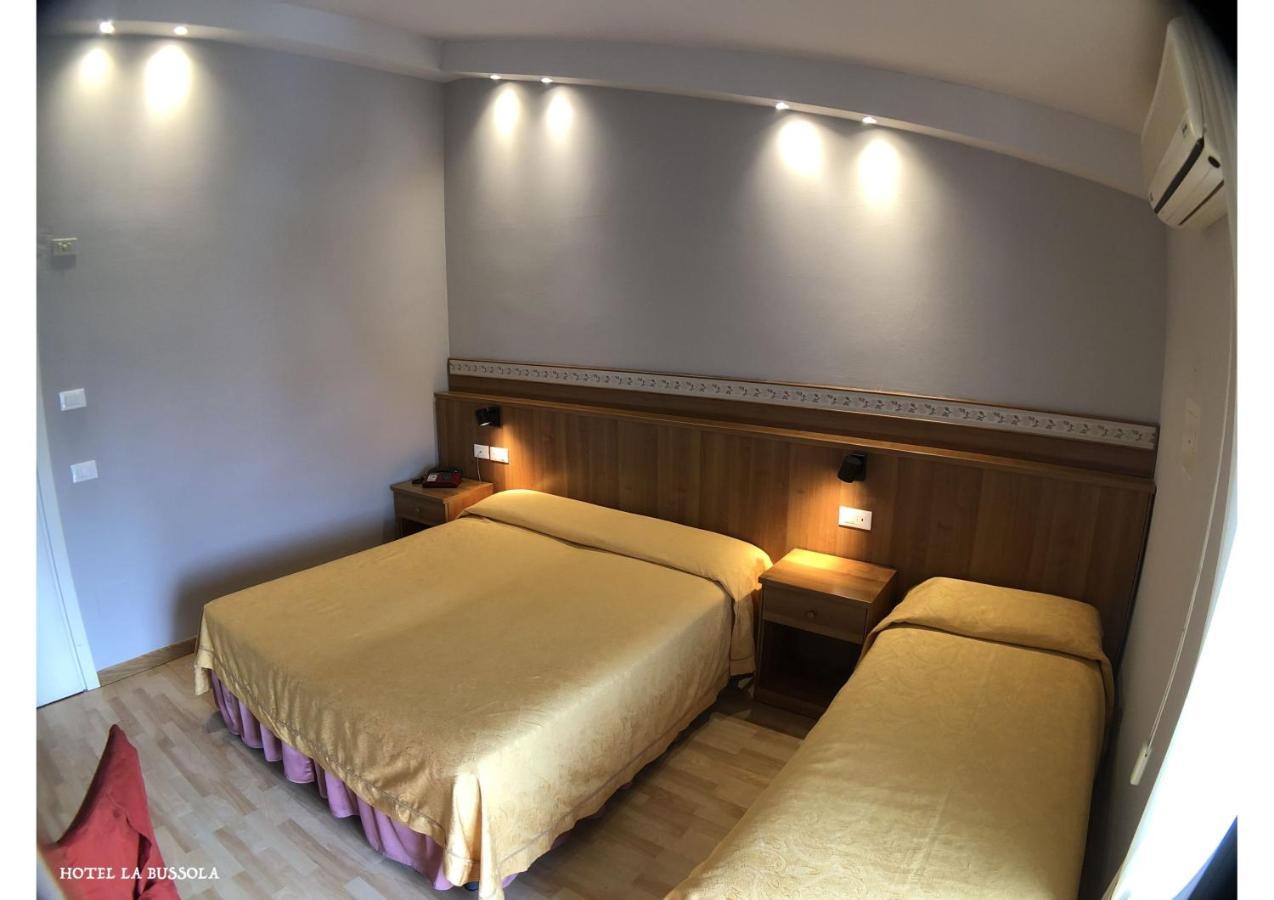 Hotel La Bussola Padenghe sul Garda Buitenkant foto