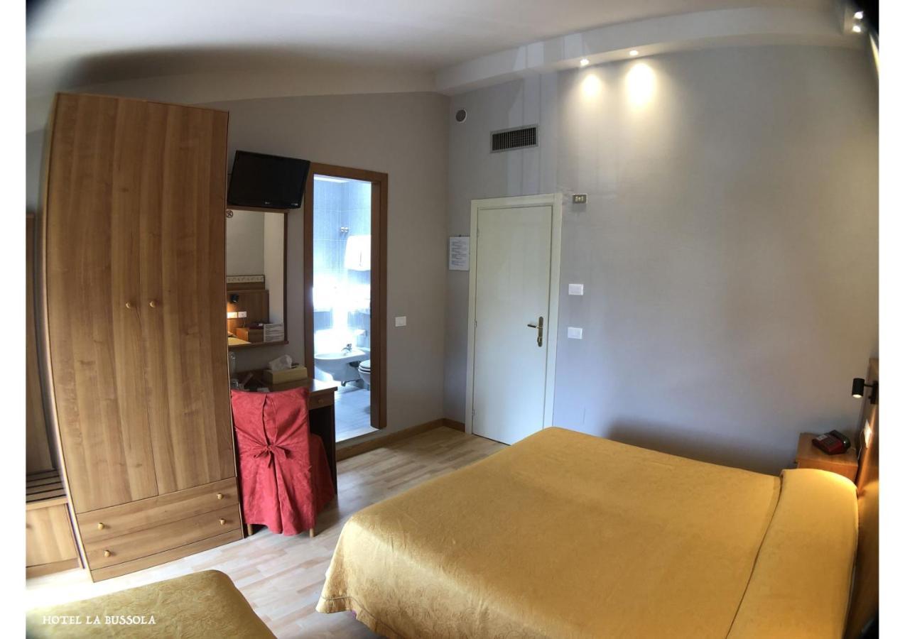 Hotel La Bussola Padenghe sul Garda Buitenkant foto