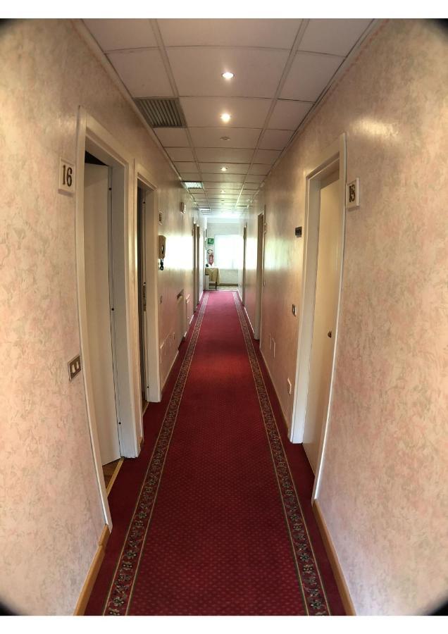 Hotel La Bussola Padenghe sul Garda Buitenkant foto