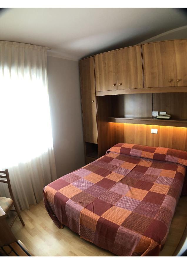 Hotel La Bussola Padenghe sul Garda Buitenkant foto