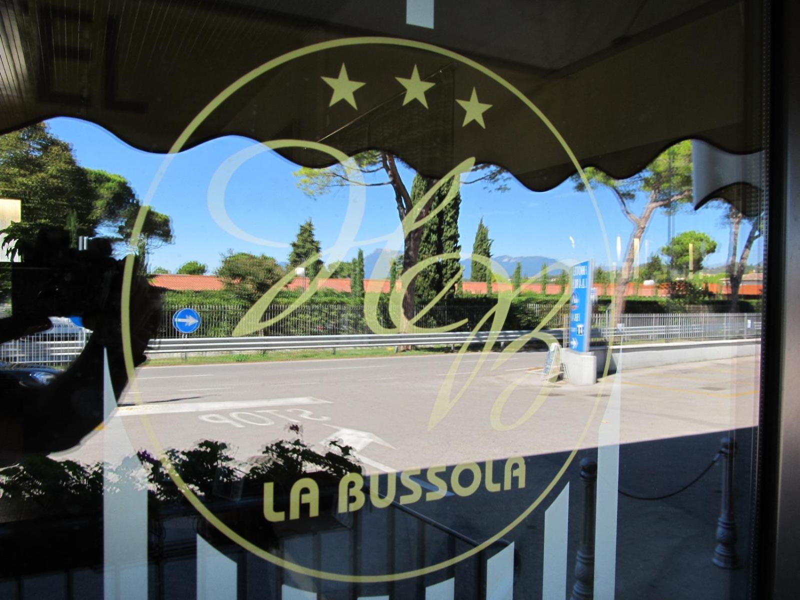 Hotel La Bussola Padenghe sul Garda Buitenkant foto