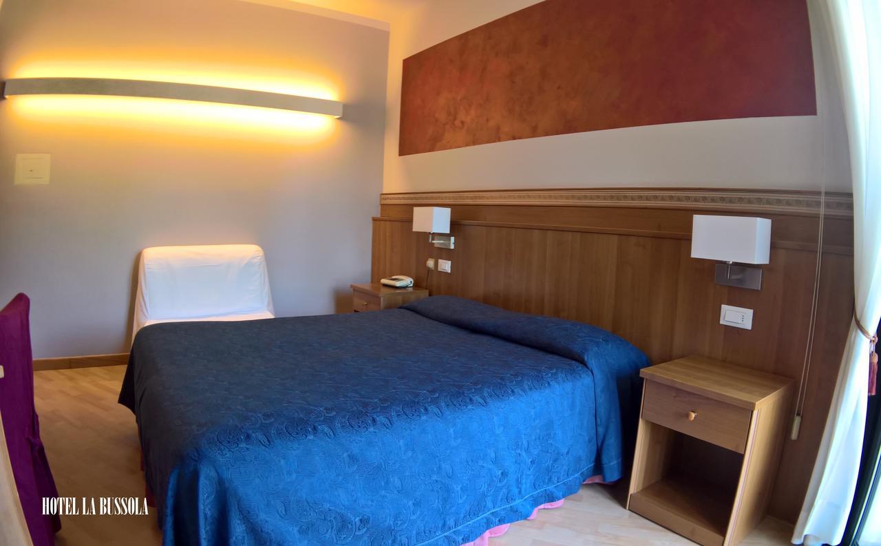 Hotel La Bussola Padenghe sul Garda Buitenkant foto
