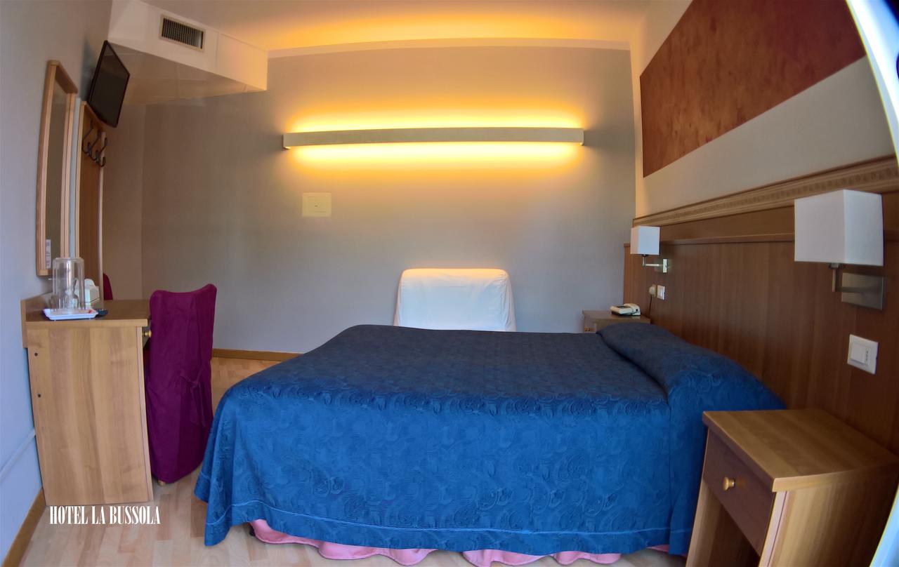 Hotel La Bussola Padenghe sul Garda Buitenkant foto
