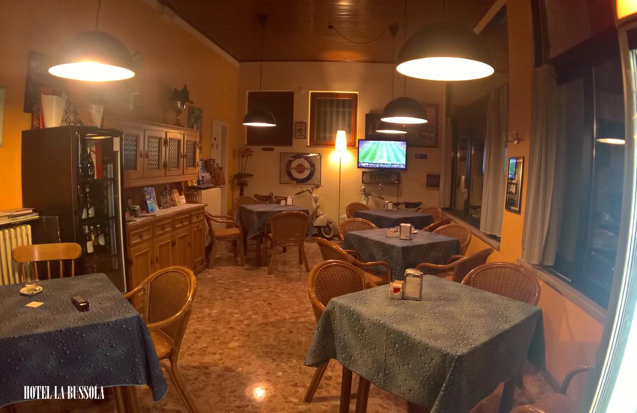 Hotel La Bussola Padenghe sul Garda Buitenkant foto