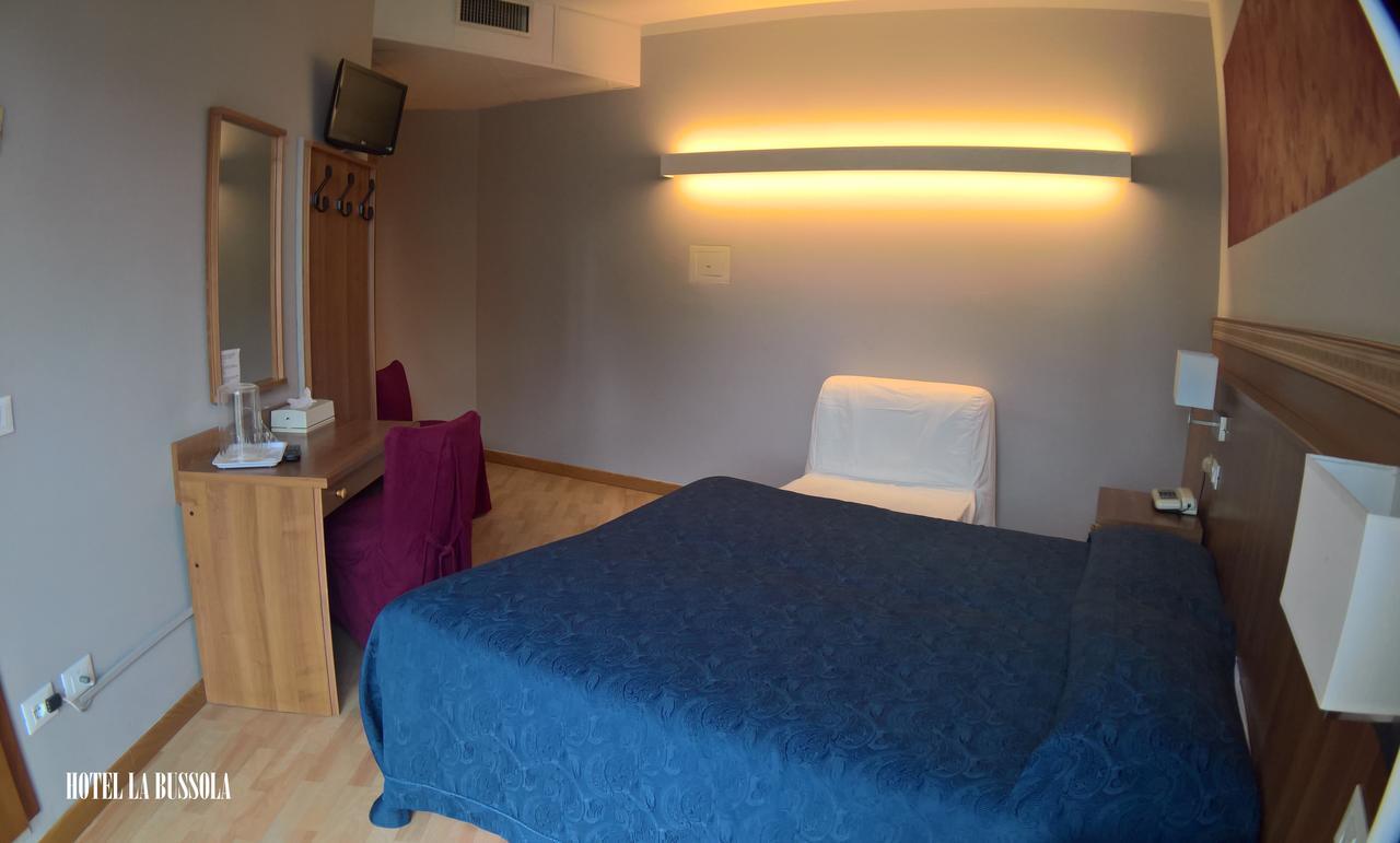 Hotel La Bussola Padenghe sul Garda Buitenkant foto