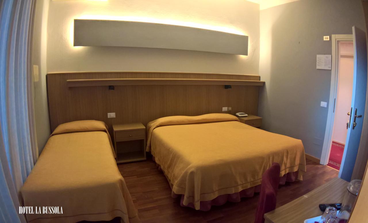 Hotel La Bussola Padenghe sul Garda Buitenkant foto