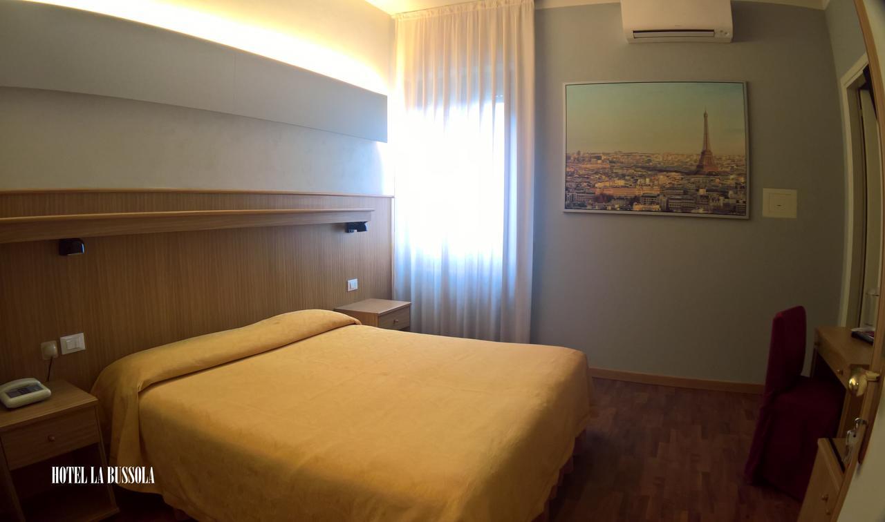 Hotel La Bussola Padenghe sul Garda Buitenkant foto