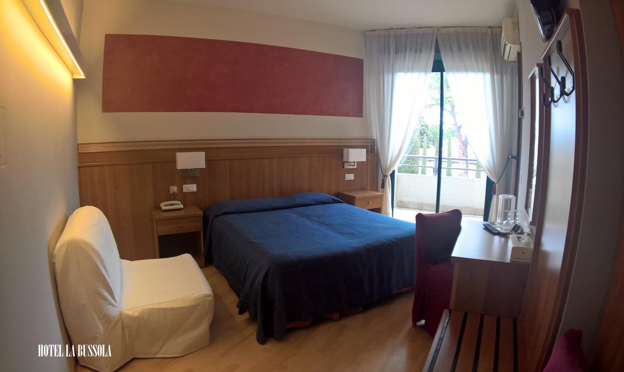 Hotel La Bussola Padenghe sul Garda Buitenkant foto